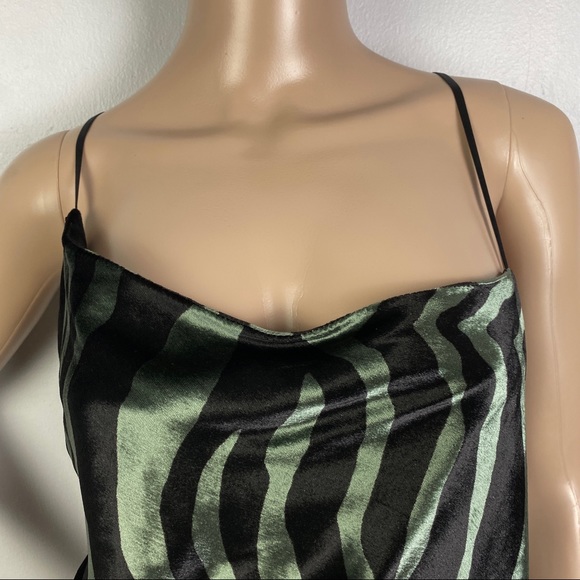 NEW MICHELLE MASON GREEN ASYMMETRIC DRAPED ZEBRA PRINT TOP - Picture 3 of 9